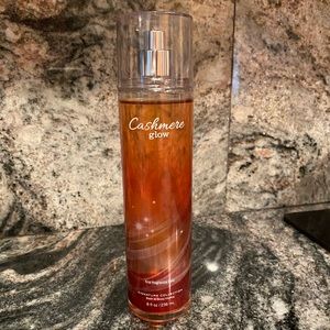 Bath & Body Works Body Spray/Cashmere Glow